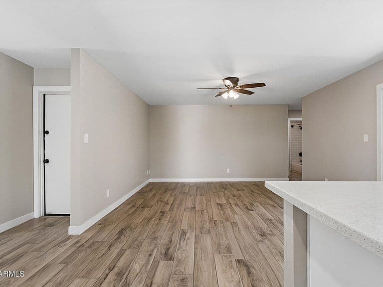 1905 E PEGASUS Drive photo 5