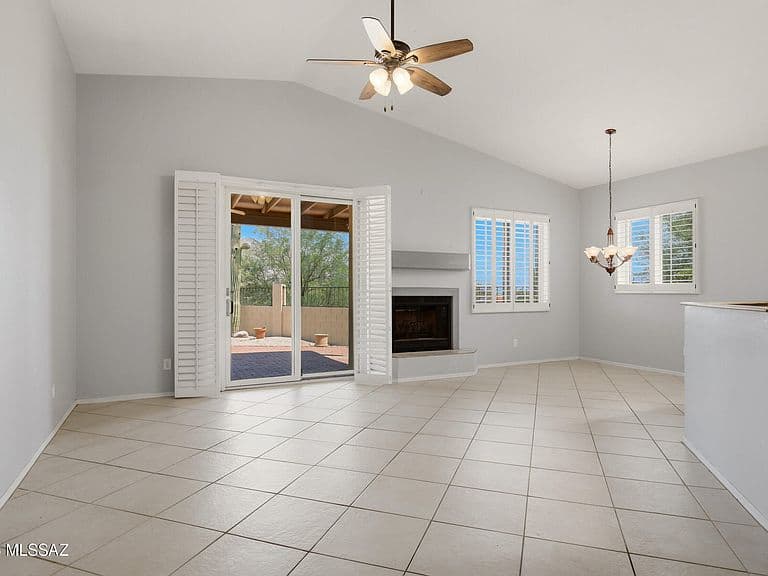 1233 W Crystalline Way photo 5