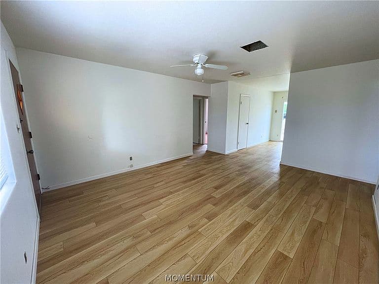 218 Tanglewood Lane photo 4