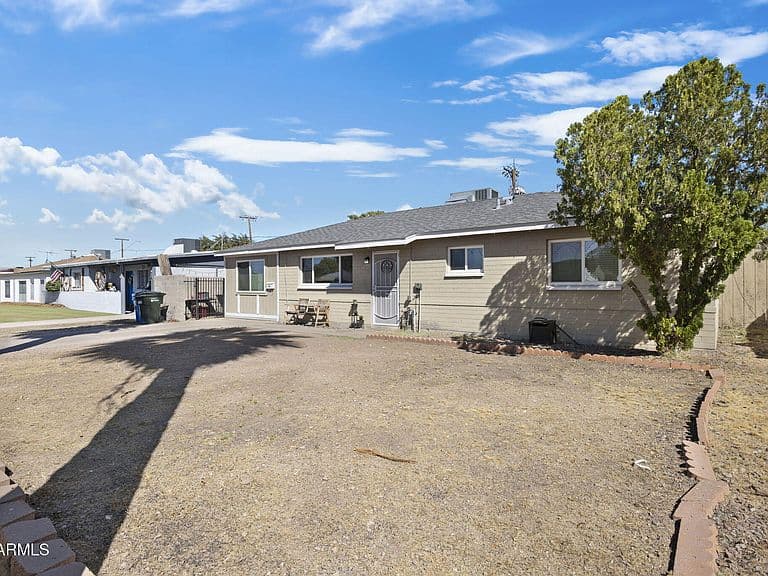 418 E ORCHID Lane photo 5