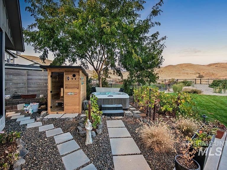 2424 S Trapper Pl photo 4