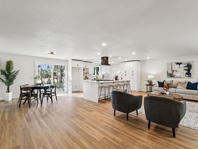 10435 W La Hontan Dr photo 3