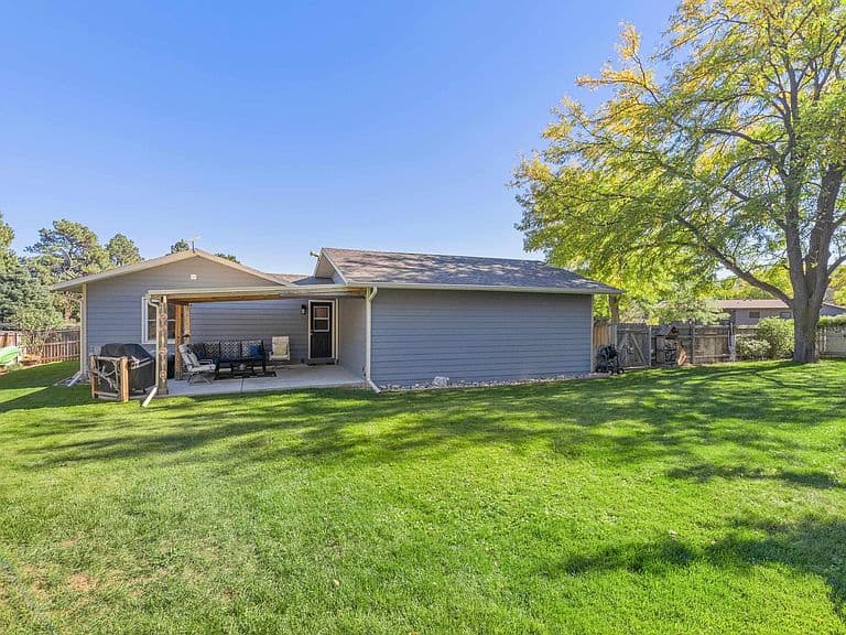 6192 Blake Rd photo 5