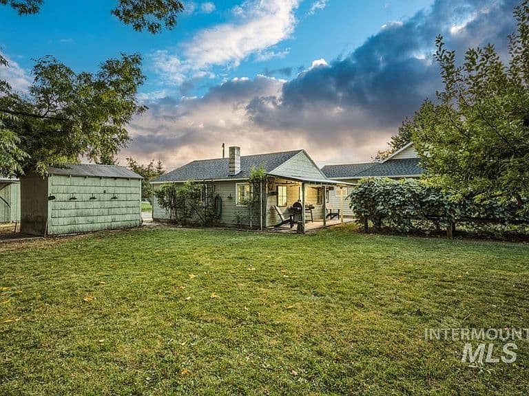 5523 W Targee St photo 5