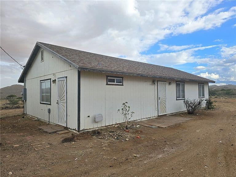 2832 E Calle Cedral photo 5