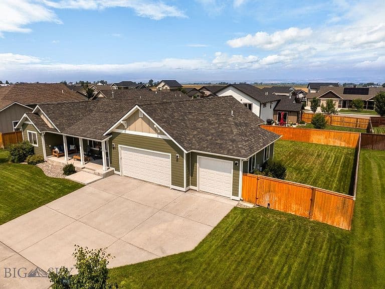 1502 Roundup Blvd photo 3