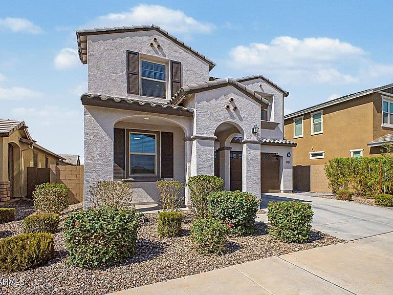2322 E PALMDALE Lane photo 4