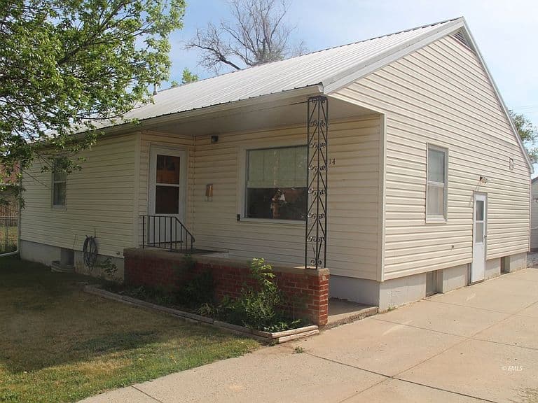 614 S Jordan Ave photo 3