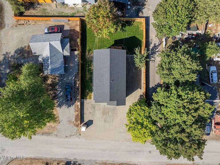 240 7th St photo 3