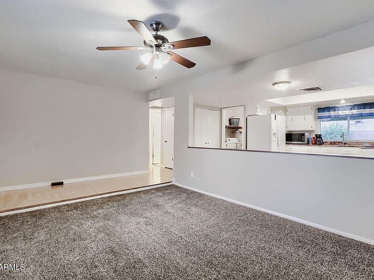 4013 W CHOLLA Street photo 3
