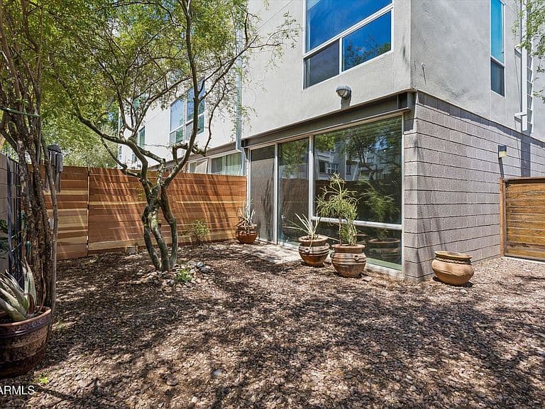 727 E PORTLAND Street #33 photo 4