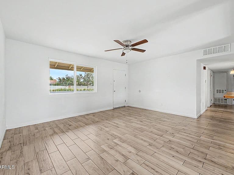 15 E ALAMEDA Drive photo 2