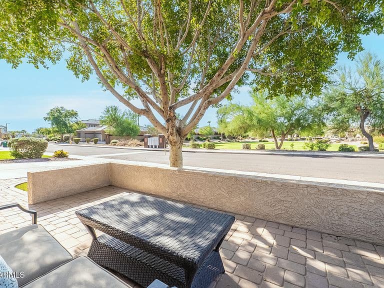 15353 W Westview Drive photo 4