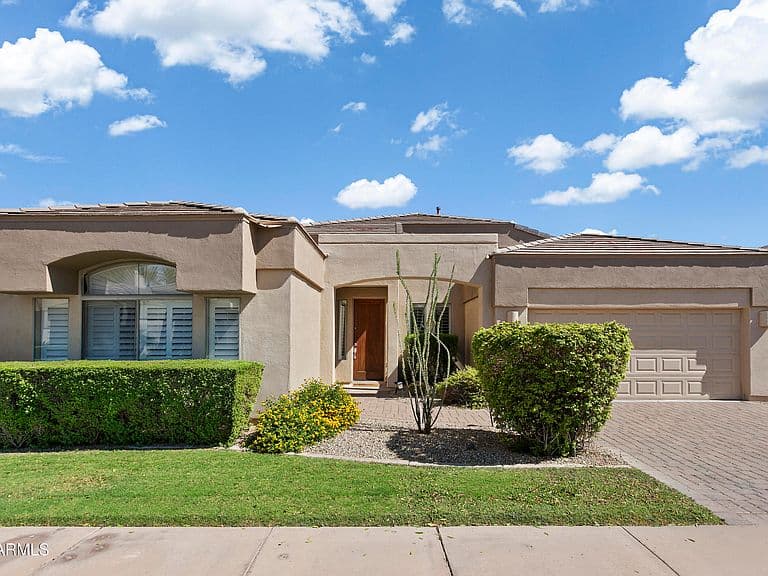 8630 E KRAIL Street photo 1