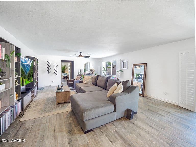 8728 E MONTE VISTA Road photo 5