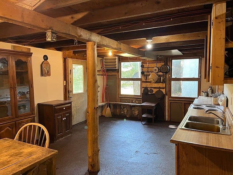 424 Howse Road photo 4
