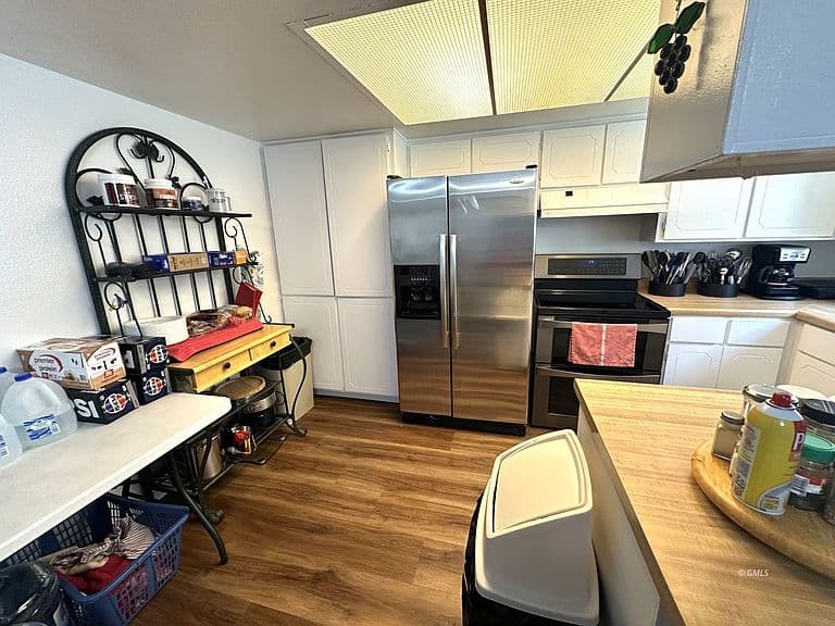 698 E Cactus Dr photo 4