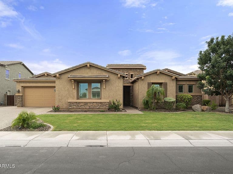 3785 E STRAWBERRY Drive photo 2