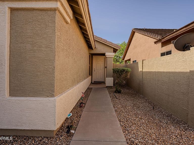 44633 W YUCCA Lane photo 5