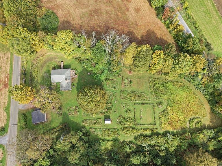 289 Putnam Road photo 5