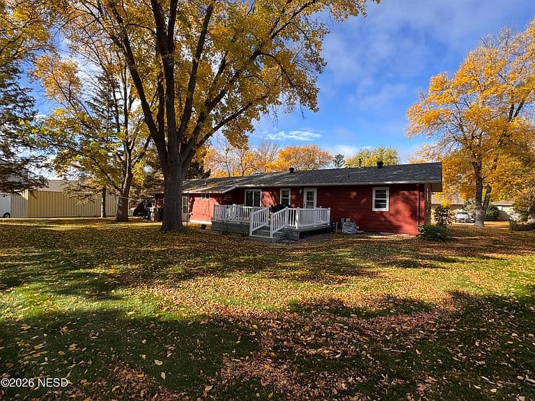 1310 Harmony Ln photo 5