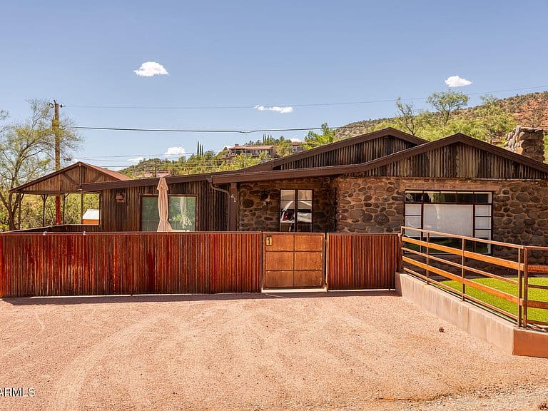 41 ROADRUNNER Lane photo 2