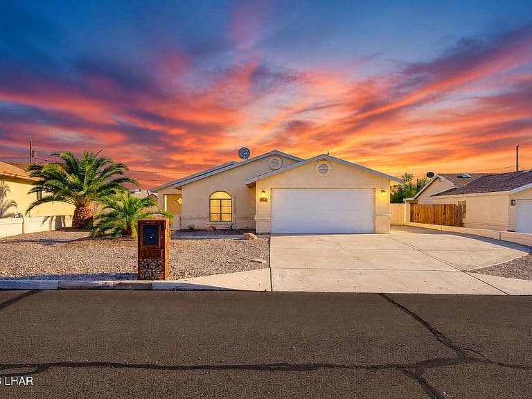 3326 Thundercloud Dr photo 1