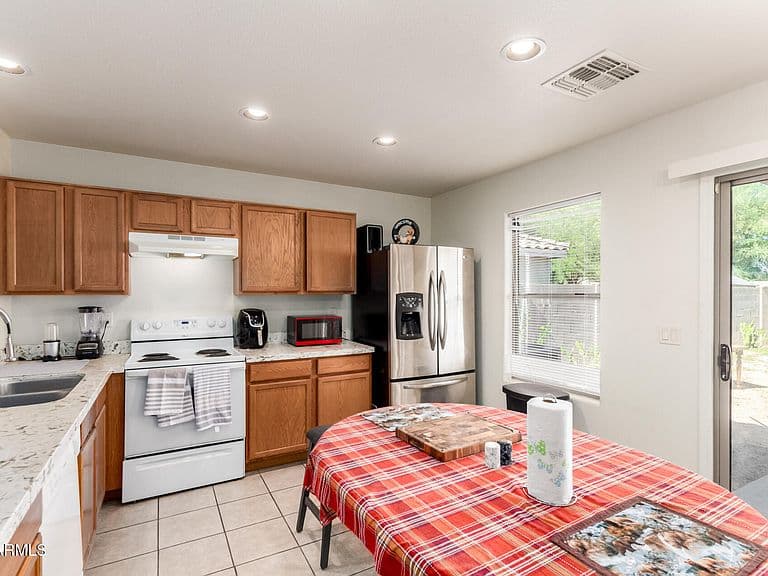 40202 W MARY LOU Drive photo 5