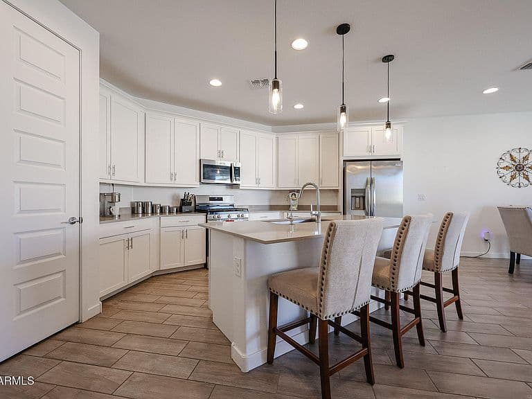 36560 W Leonessa Avenue photo 5