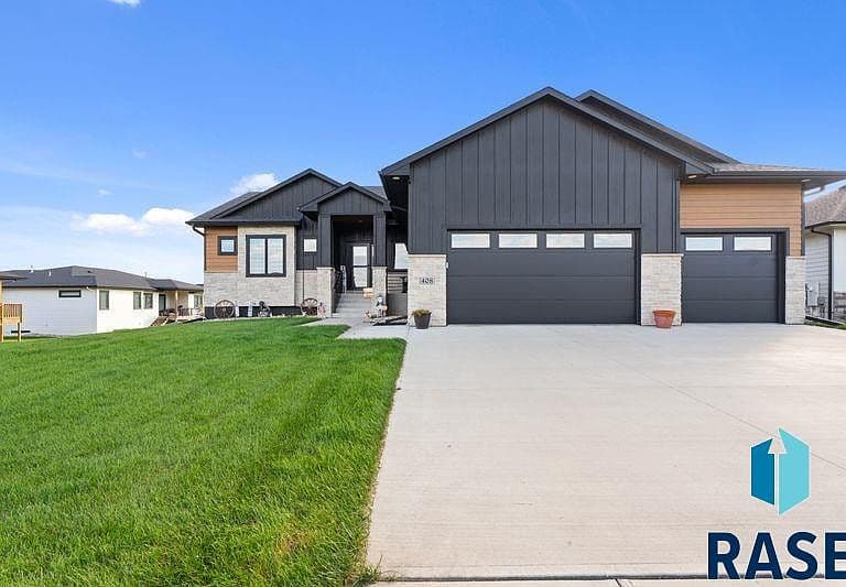 408 N Wildcat Dr photo 1