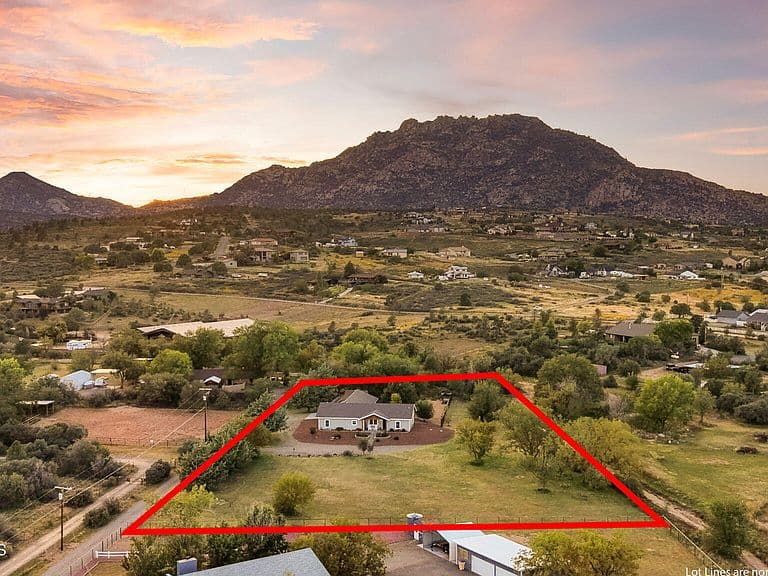 2110 W Peregrine Way photo 1