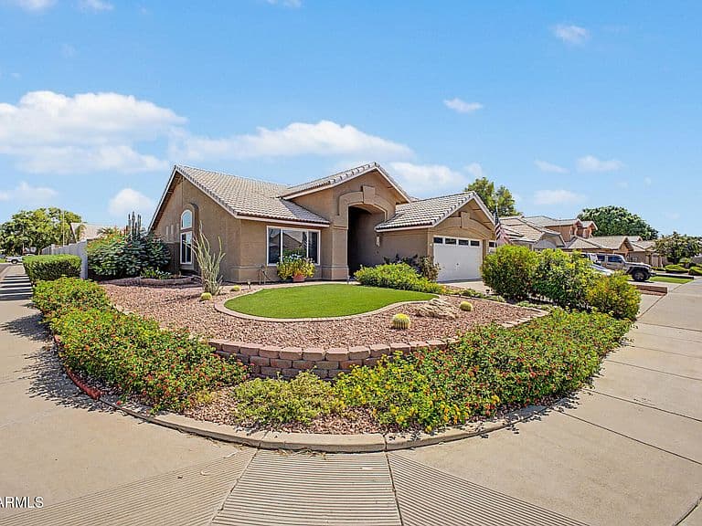 4890 W GERONIMO Street photo 1