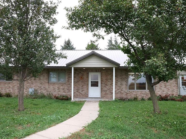 28265 463rd Ave photo 2