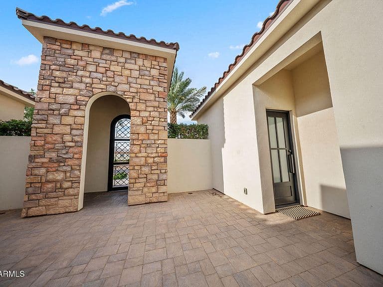18203 W SOLANO Court photo 5