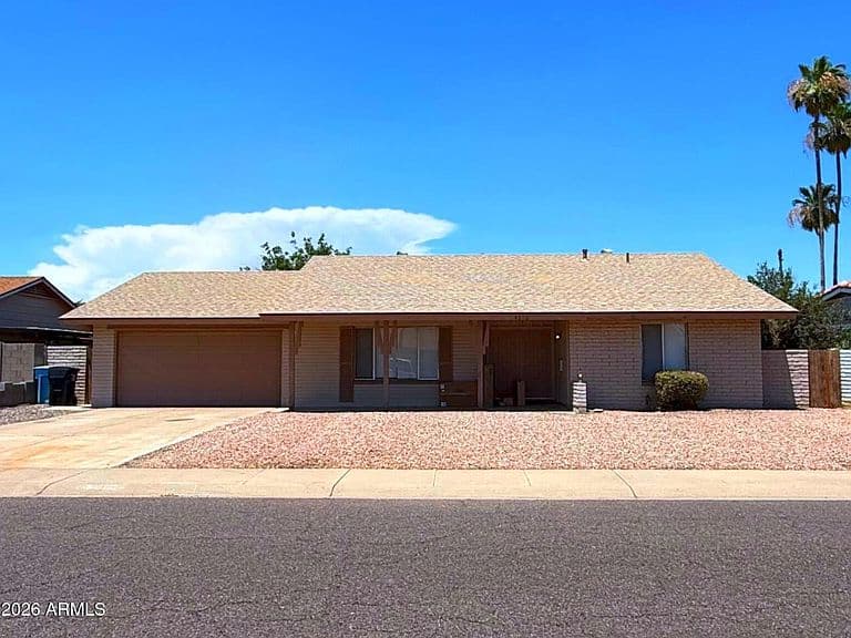 4212 W CINNABAR Avenue photo 1