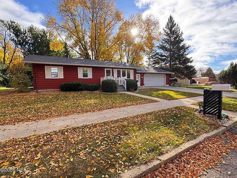 1310 Harmony Ln photo 1