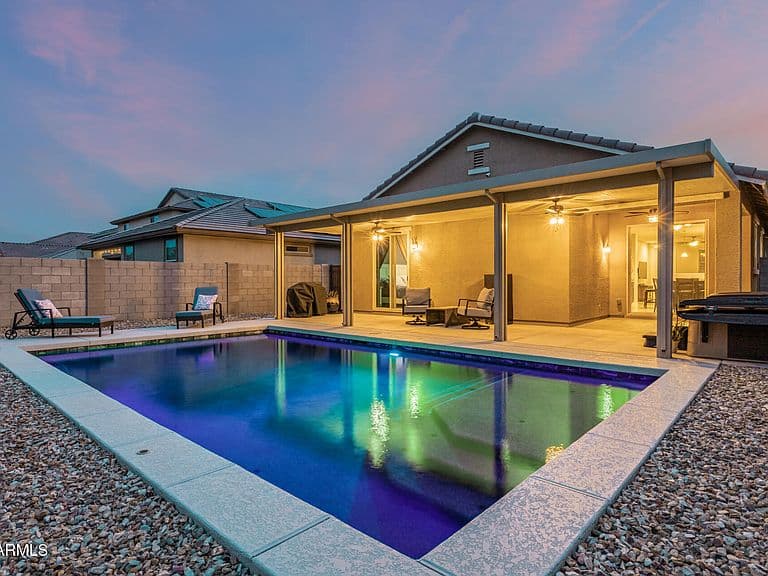 15836 W Lisbon Ln photo 1