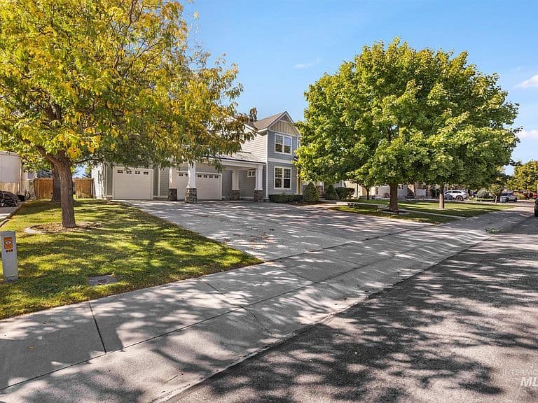 2574 Sunglow Cir photo 3
