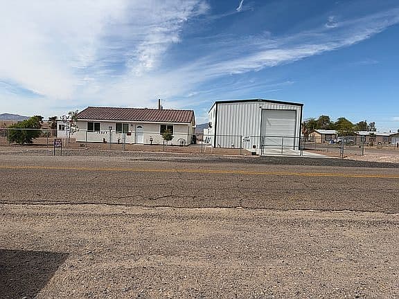 12547 S Oatman Hwy photo 1
