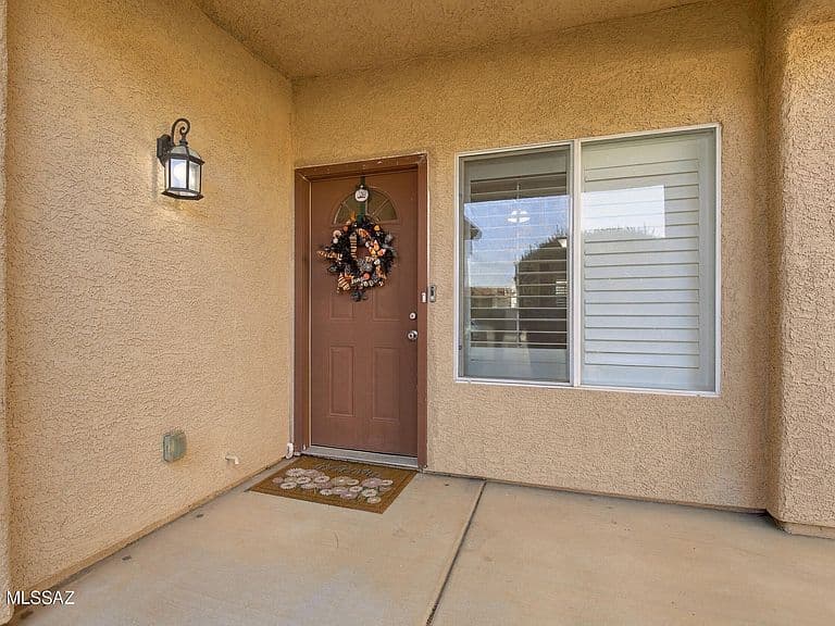 7656 S Trumpet Vine Ave photo 2