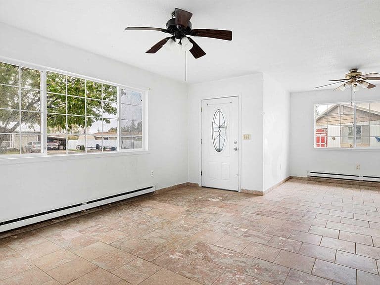 1850 18th Circle Dr photo 5