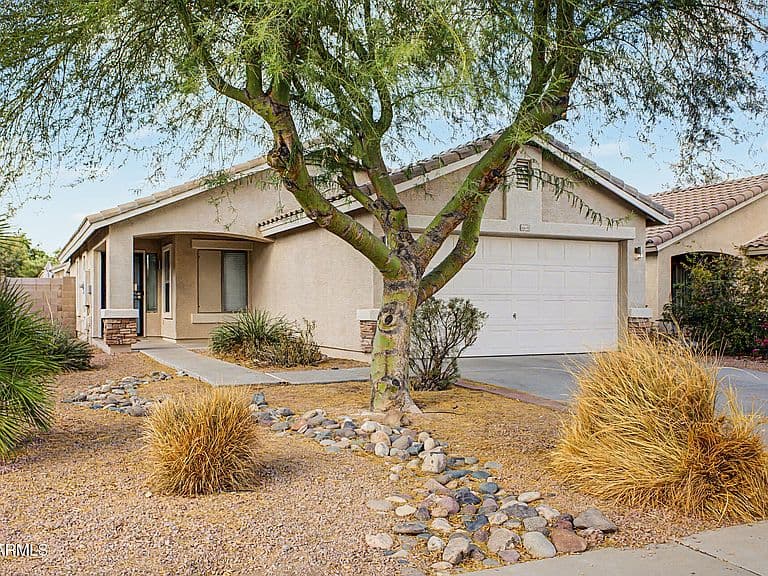 16640 W STATLER Street photo 2