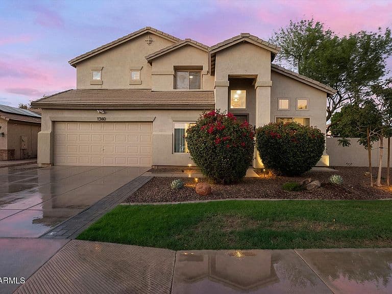 1360 E DANA Place photo 2