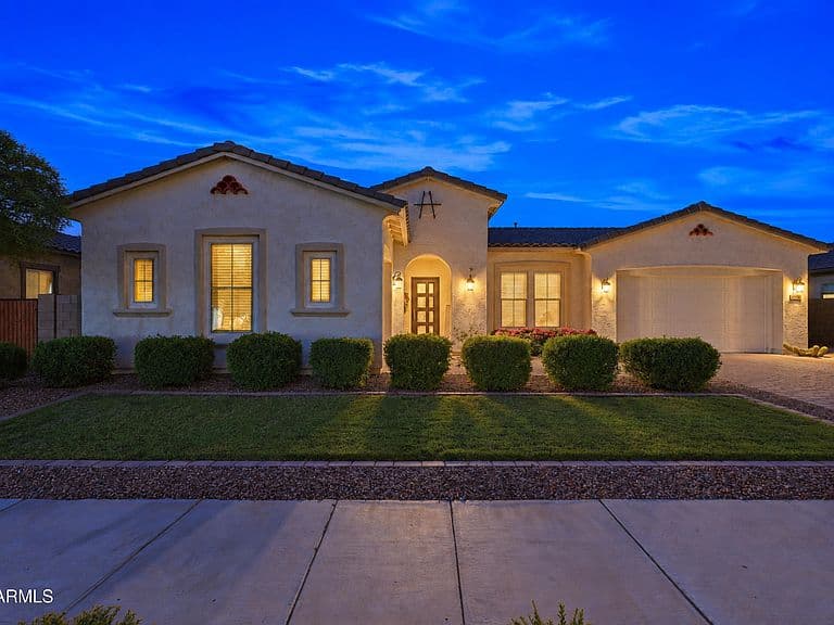 18840 E APRICOT Lane photo 2