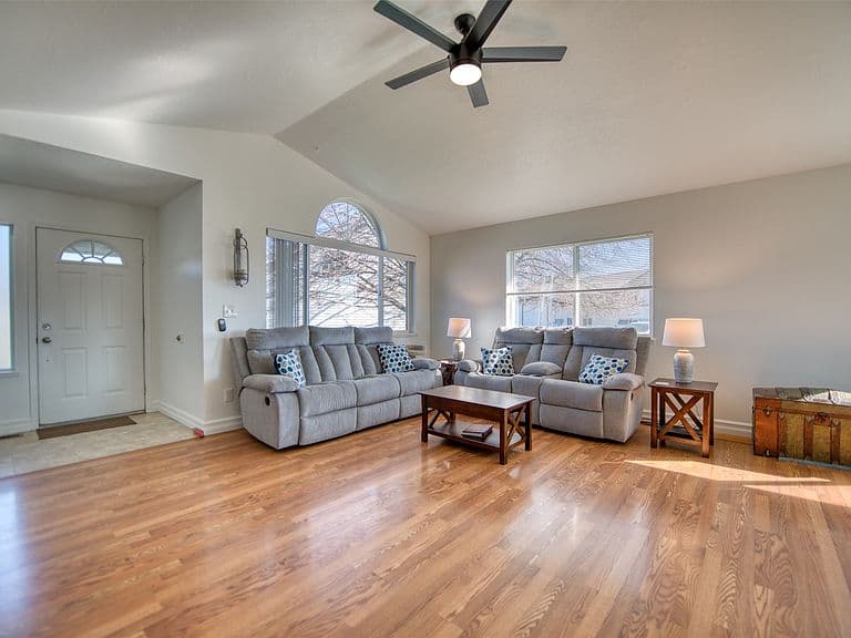 105 Rosewood Ct photo 5
