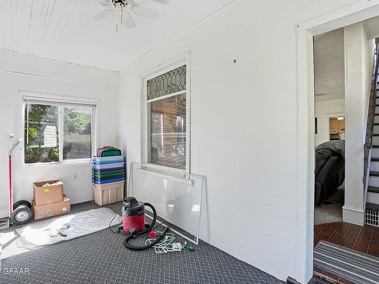 714 Oak St photo 3