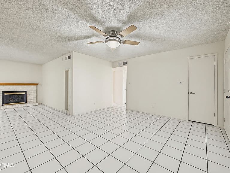 7751 W MACKENZIE Drive photo 2