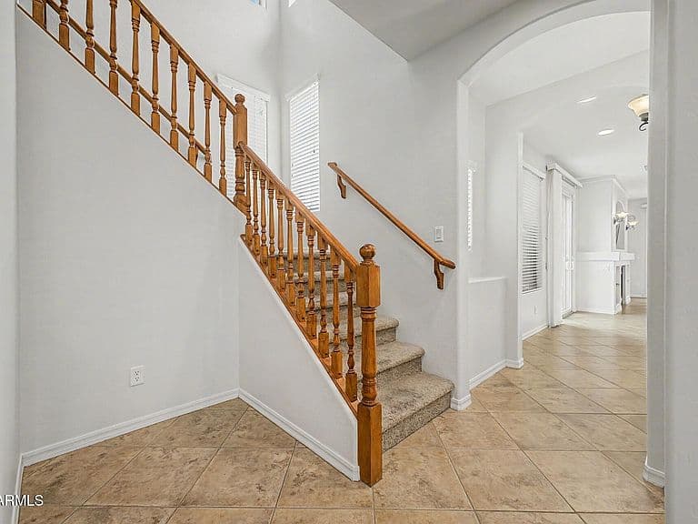 14552 W MAUI Lane photo 3