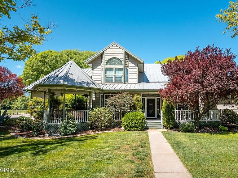 520 N RIO ARRIBA -- photo 1