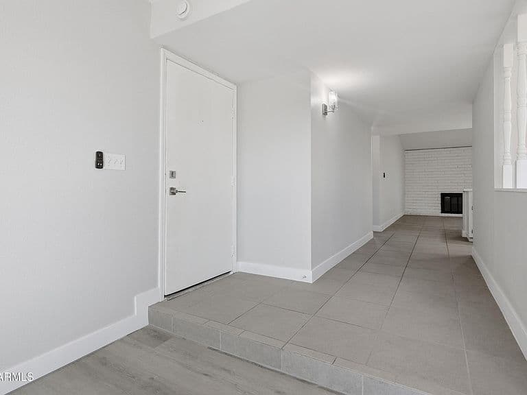 6420 W College Drive photo 4